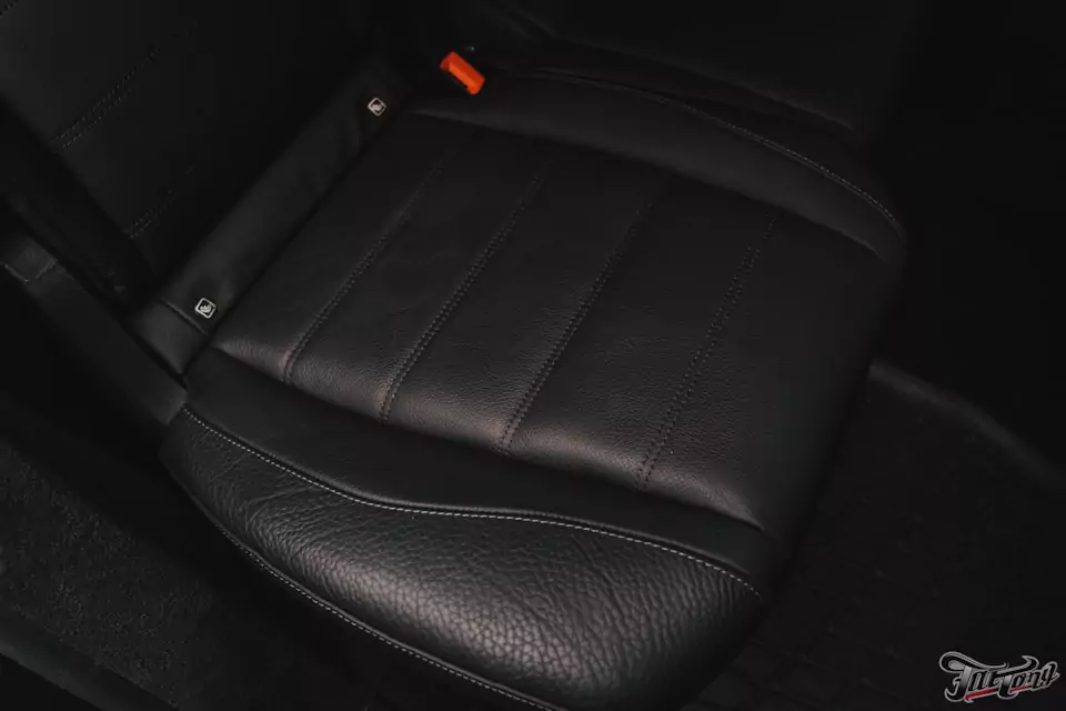 Химчистка салона для Mercedes GLE 400d